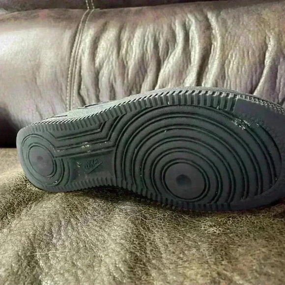 Air Force ones size 6Y‎ - Picture 6 of 6